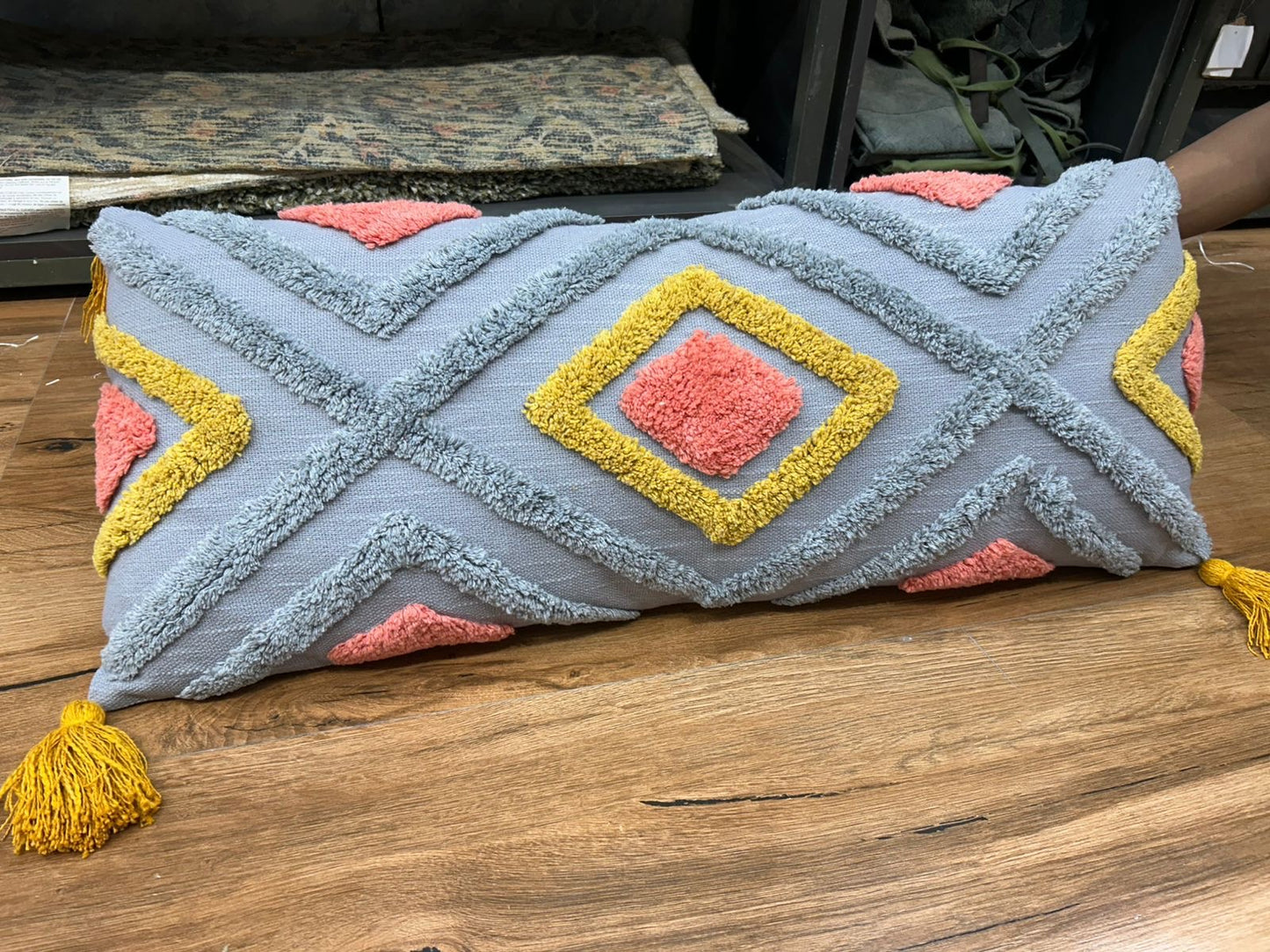 Grey Mustard Diamond Lumbar